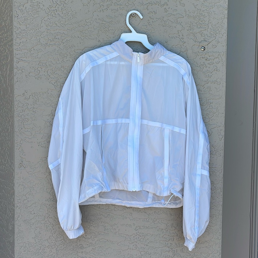 Lululemon white super lightweight jacket